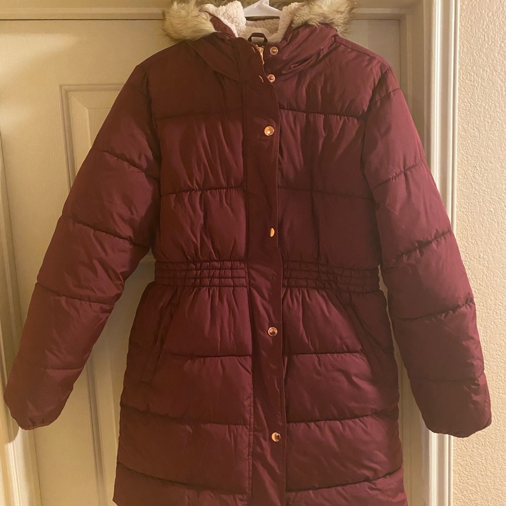 Old Navy girls Long Puffer Jacket in Color maroon size XXL(plus)